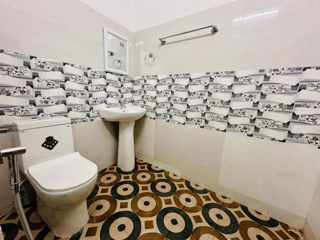 Jm Suites Tezpur Экстерьер фото