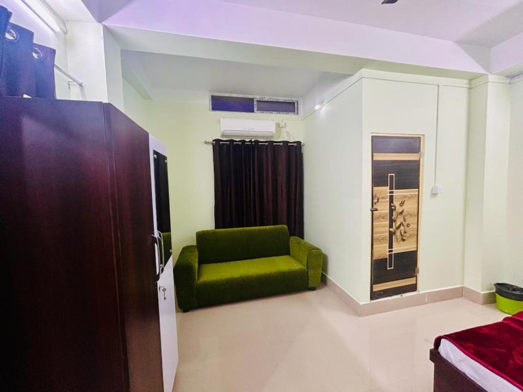 Jm Suites Tezpur Экстерьер фото
